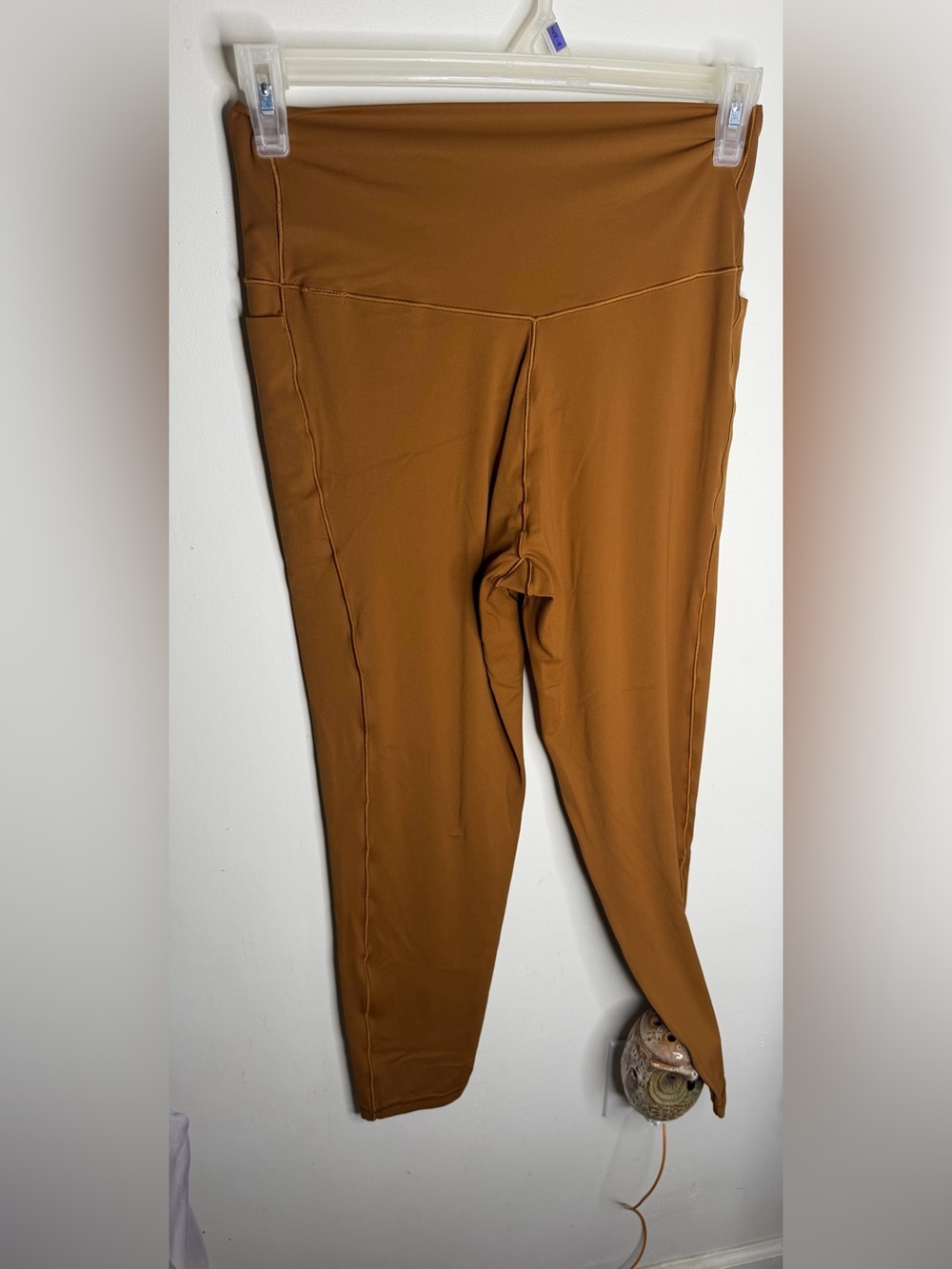 Offline by aerie High-Waist Cross-Front Leggings in Camel Brown - Picture 5 of 5